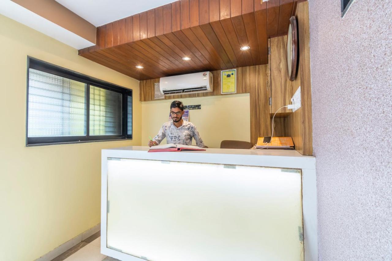 Oyo 69377 Hotel Ruby - Mumbai — Photos 2